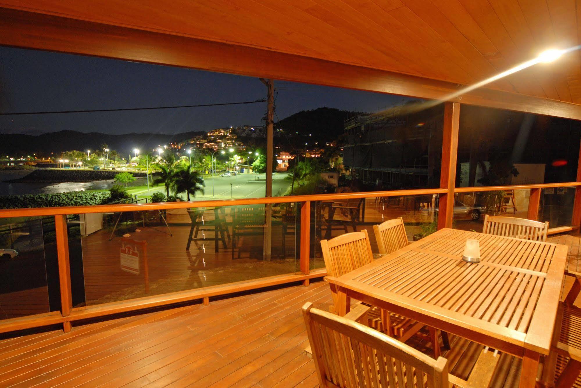 Airlie Waterfront Bed & Breakfast Airlie Beach Exterior foto